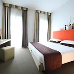 Ξενοδοχείο Trieste 4*