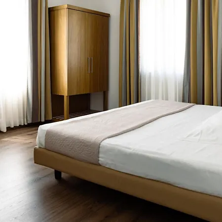 Trieste ريميني