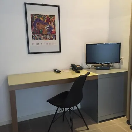 特瑞埃斯特酒店 里米尼