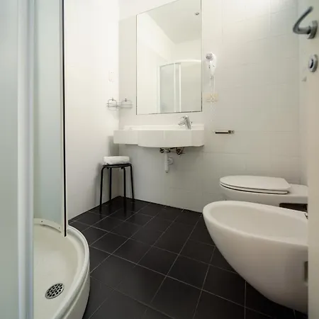 Отель Trieste 4*