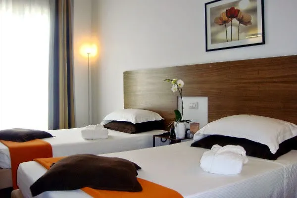 特瑞埃斯特酒店 里米尼