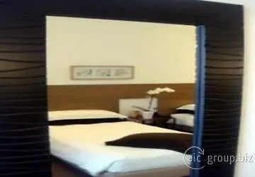 Ξενοδοχείο Trieste 4*